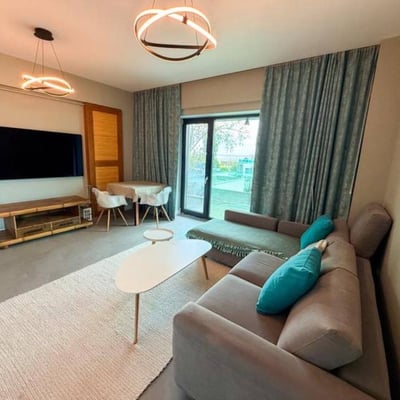 Rental of a comfortable 3-room apartment, 90 m², Mamaia district, Constanța, Romania